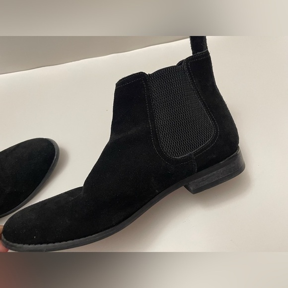 Black suede men\'s Chelsea boots classic chic preppy work fall office workwear main image 4